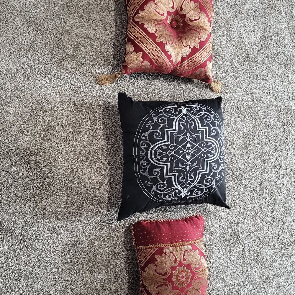 3 - Random Pillows